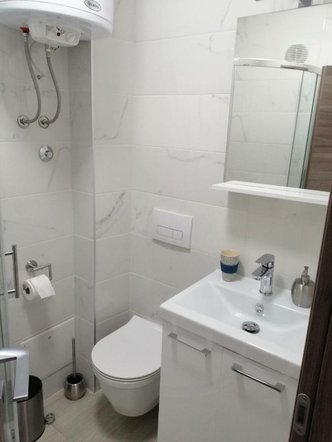 Studio Apartment Mila Pula Bagian luar foto