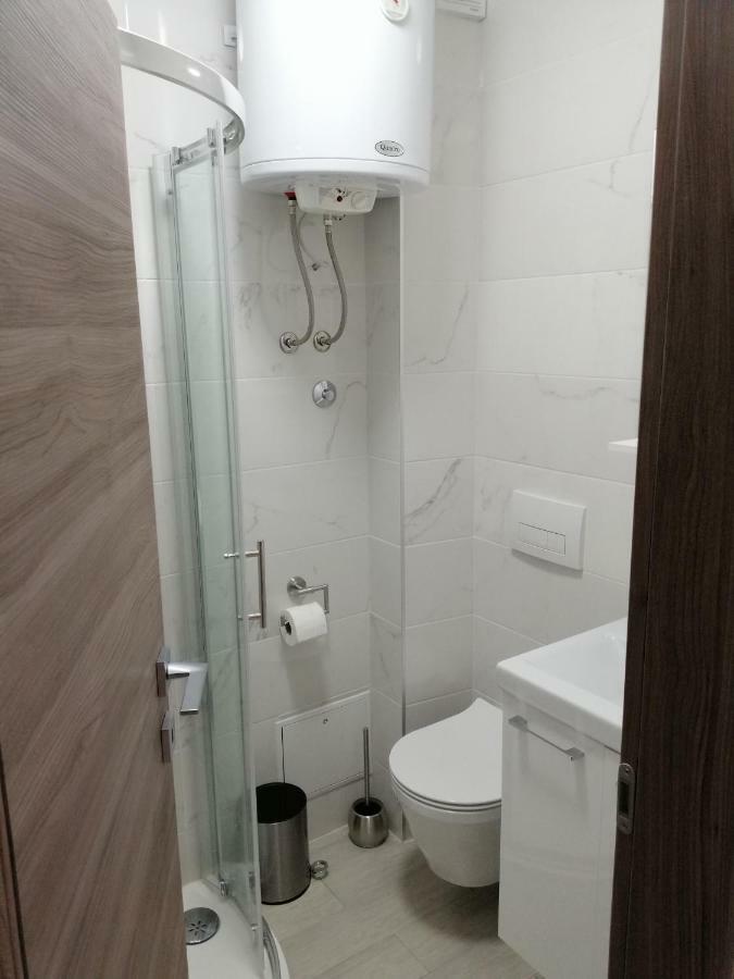 Studio Apartment Mila Pula Bagian luar foto